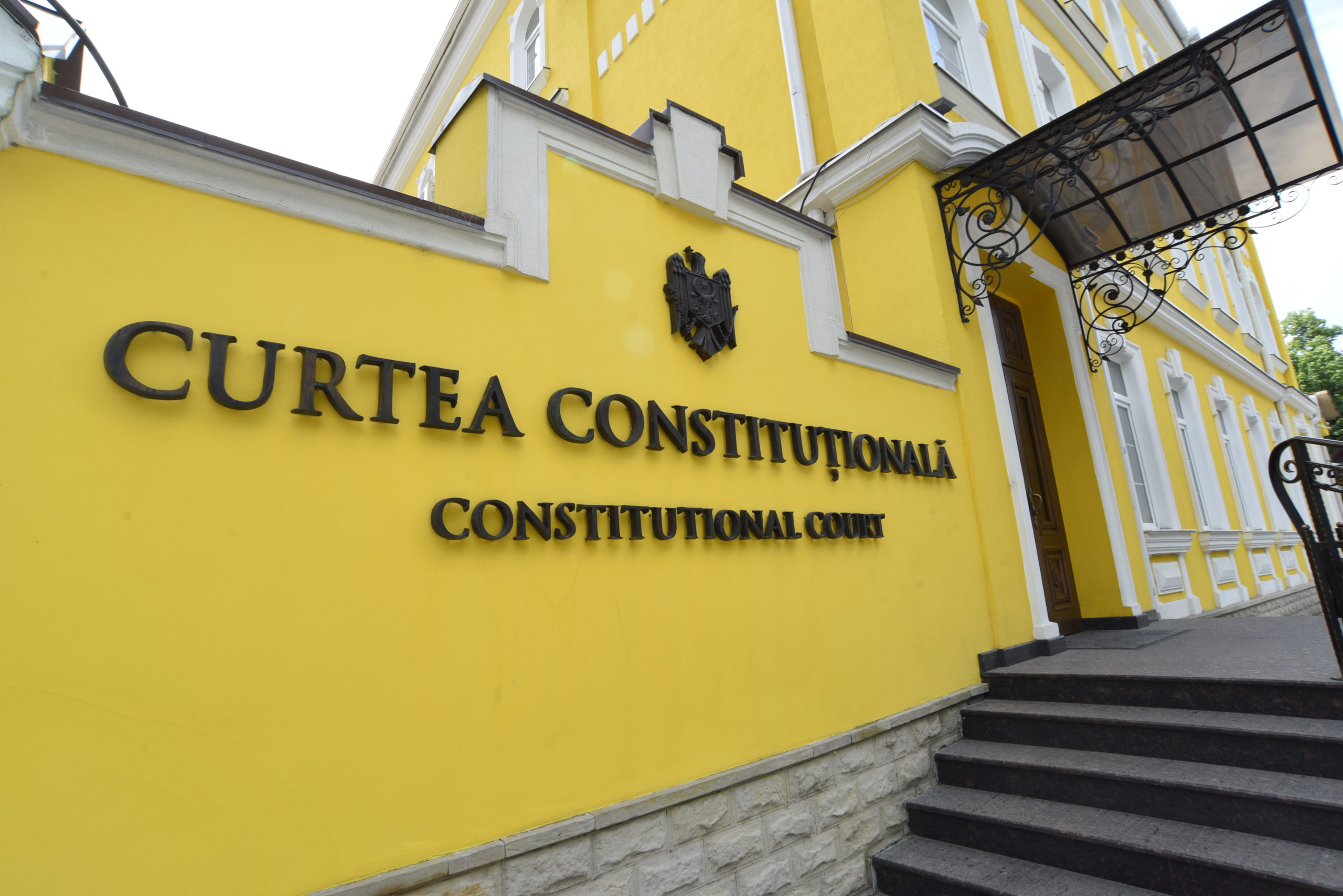 Noi reguli pentru magistrații Curții Constituționale: Vor fi obligați să renunțe la trecutul politic