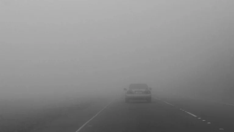 Lapoviță slabă și ceață pe întreg teritoriul țării. Câte grade vor fi astăzi