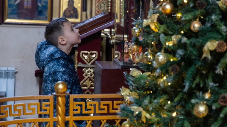 FOTO VIDEO Campania „Magie de Crăciun” la cea de-a doua ediție. A.S.I.C.S. a oferit copiilor 10 mii de cadouri