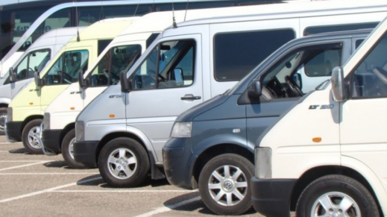 Transportul raional și interraional s-a scumpit cu aproape 30% într-un an. Oamenii își limitează călătoriile