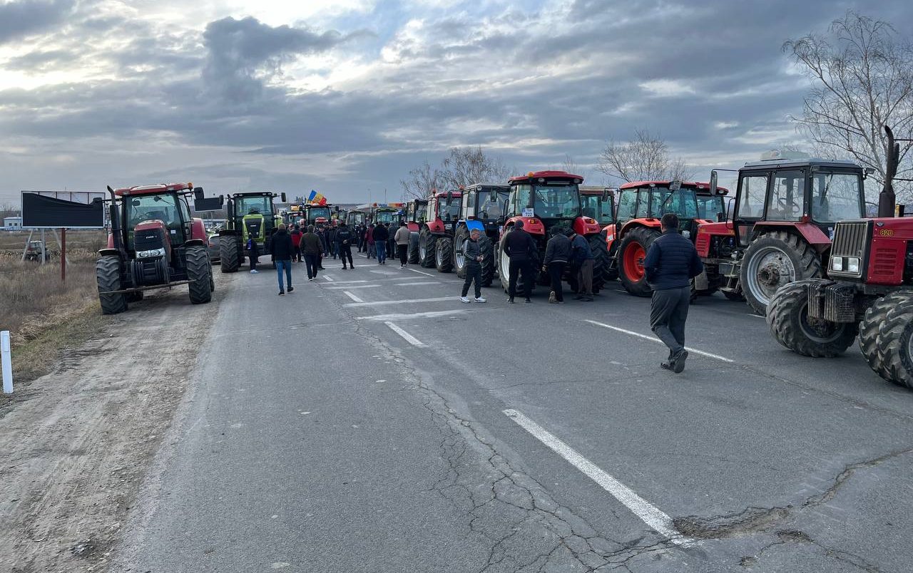 Fermierii avertizează cu noi proteste, inclusiv prin blocarea tuturor vămilor cu Ucraina. Care este motivul