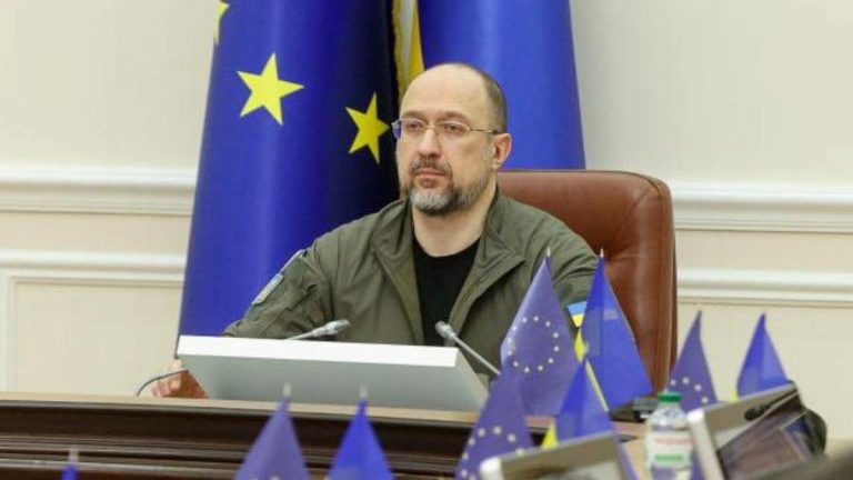 Ucraina îndeamnă Occidentul să transfere activele ruseşti îngheţate, reclamând că nu a primit banii înghețați de UE