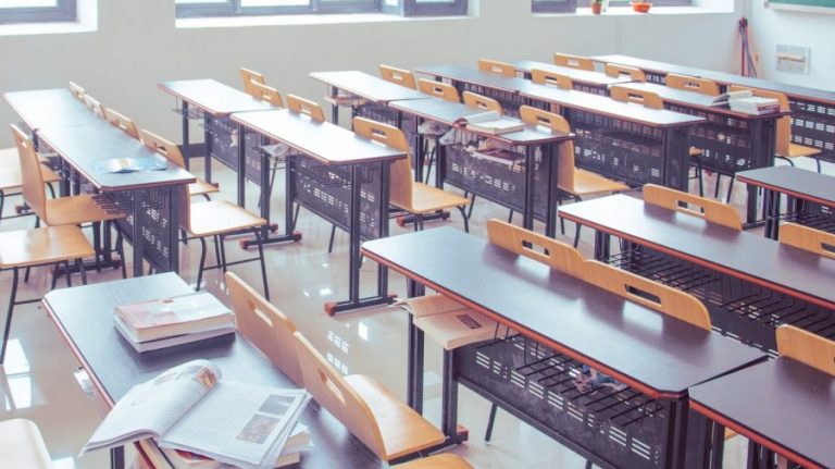 Campania „Matematica de la egal la egal” revine. Peste 600 de elevi vor deveni mentori pentru colegii mai mici