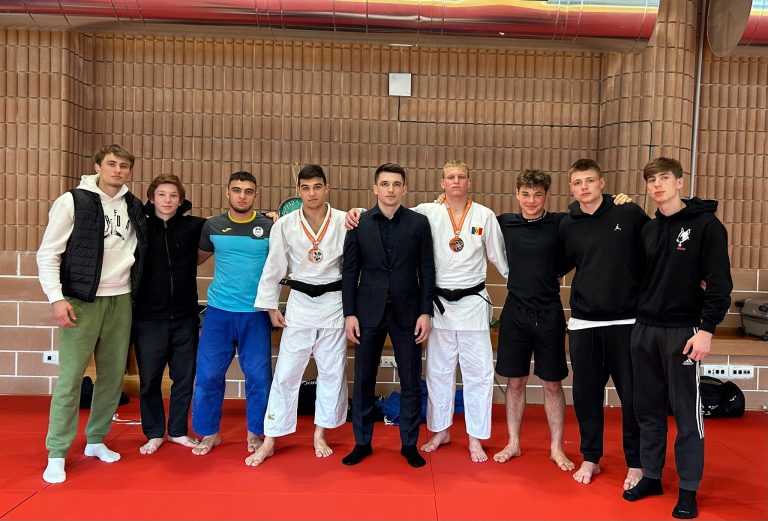 Doi judocani au cucerit medalia de bronz la Junior European Cup din Italia