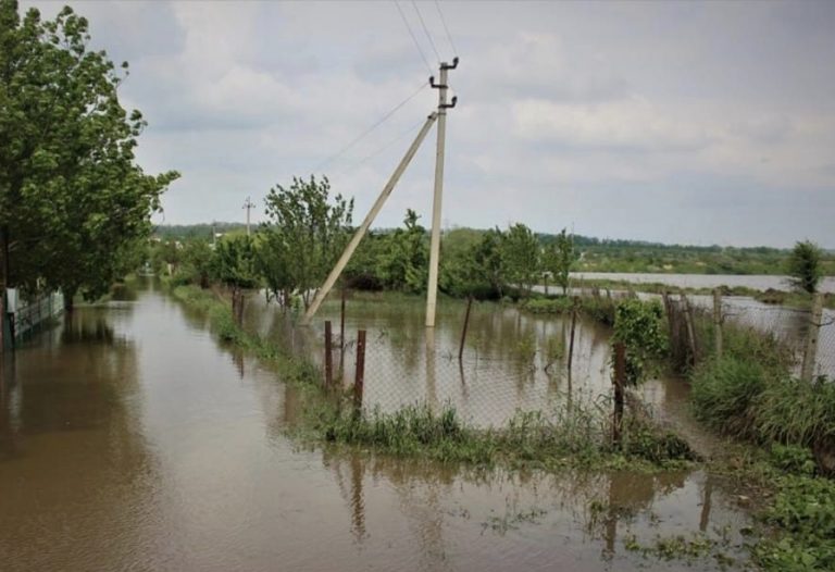 Avertizare hidrologică: Nivelului apei în Nistru ar putea crește cu câțiva metri