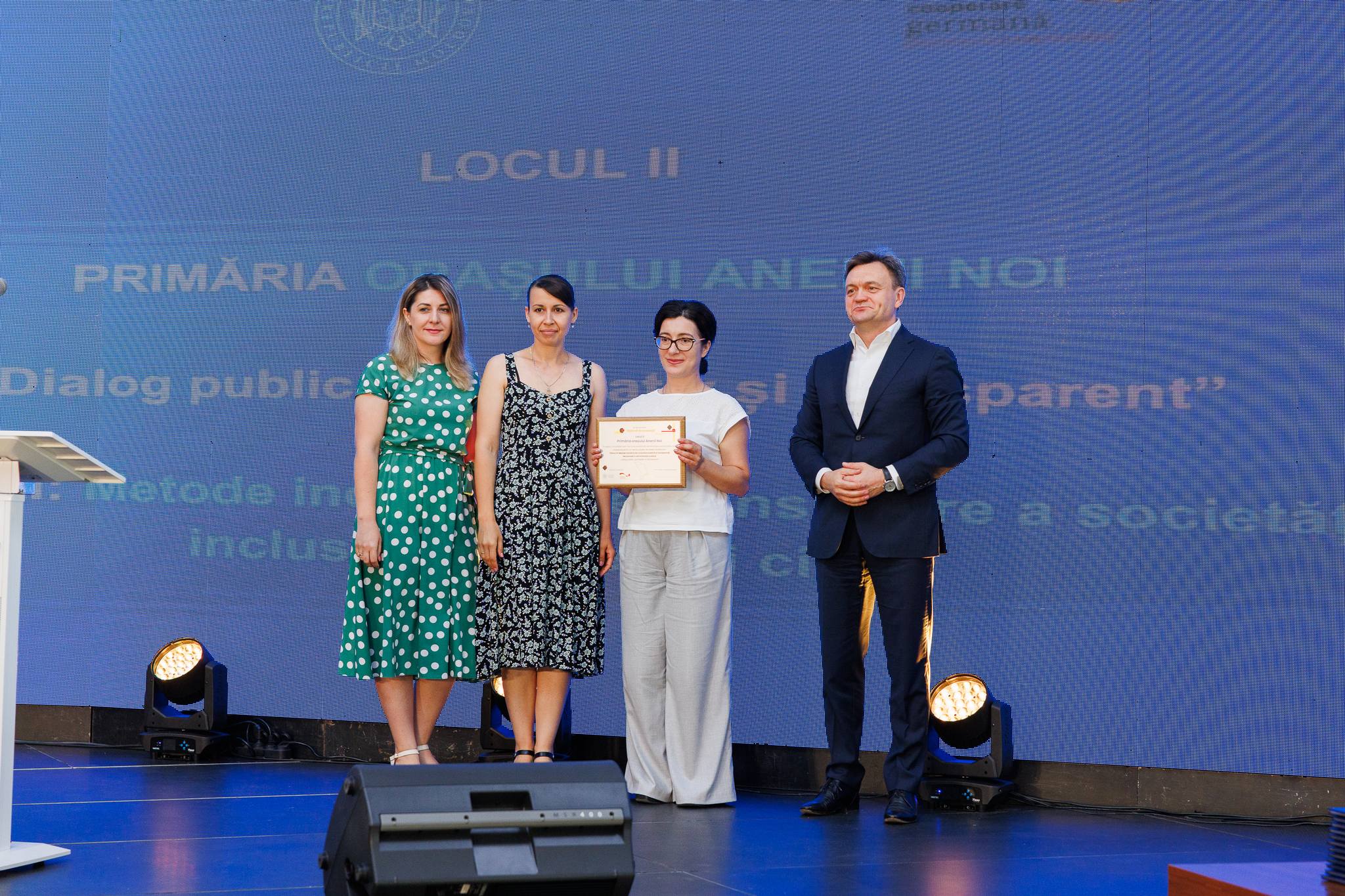 150 de funcționari publici, distinși cu Diplome de Onoare