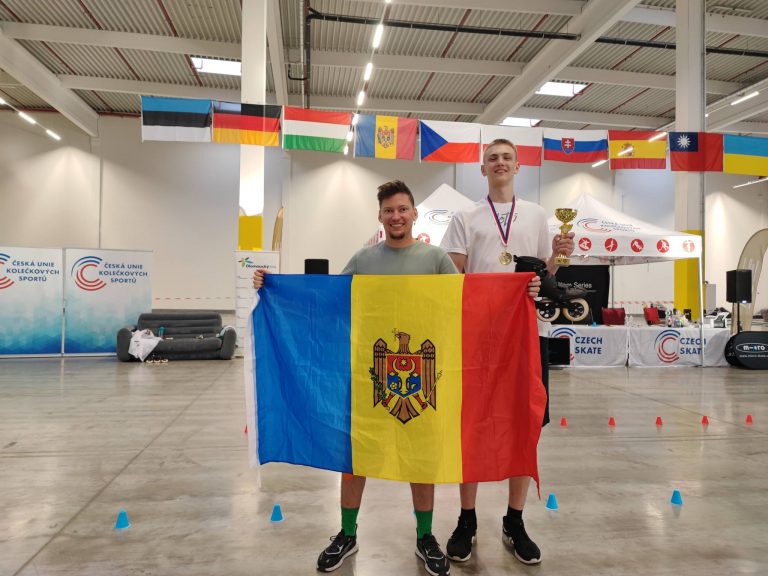Sportivul Maxim Karaion a cucerit două medalii de aur la Cupa Mondială de role