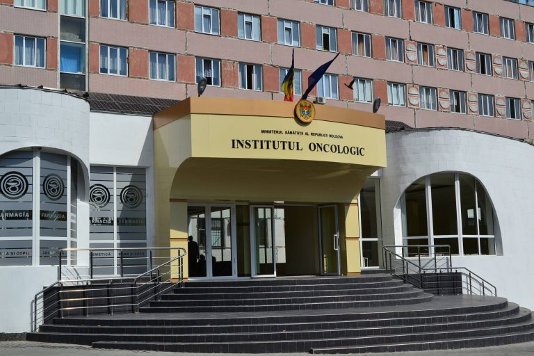 VIDEO Anual, 300 de femei din Moldova sunt diagnosticate cu cancer de col uterin