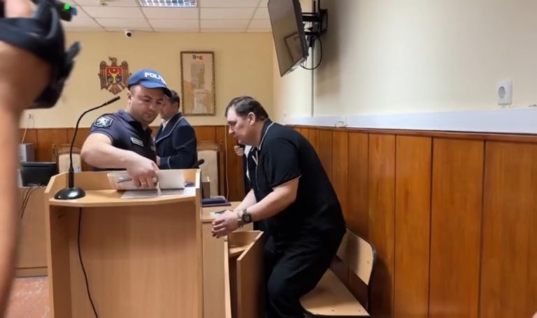 Prima ședință de judecată în cazul omorului fetei din Orhei. Gheorghe Cotorobai, în fața magistraților