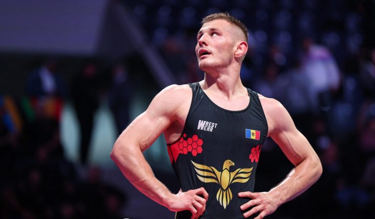 Valentin Petic, învins în sferturile de finală la Paris. Sportivul nostru va lupta mâine, în recalificări