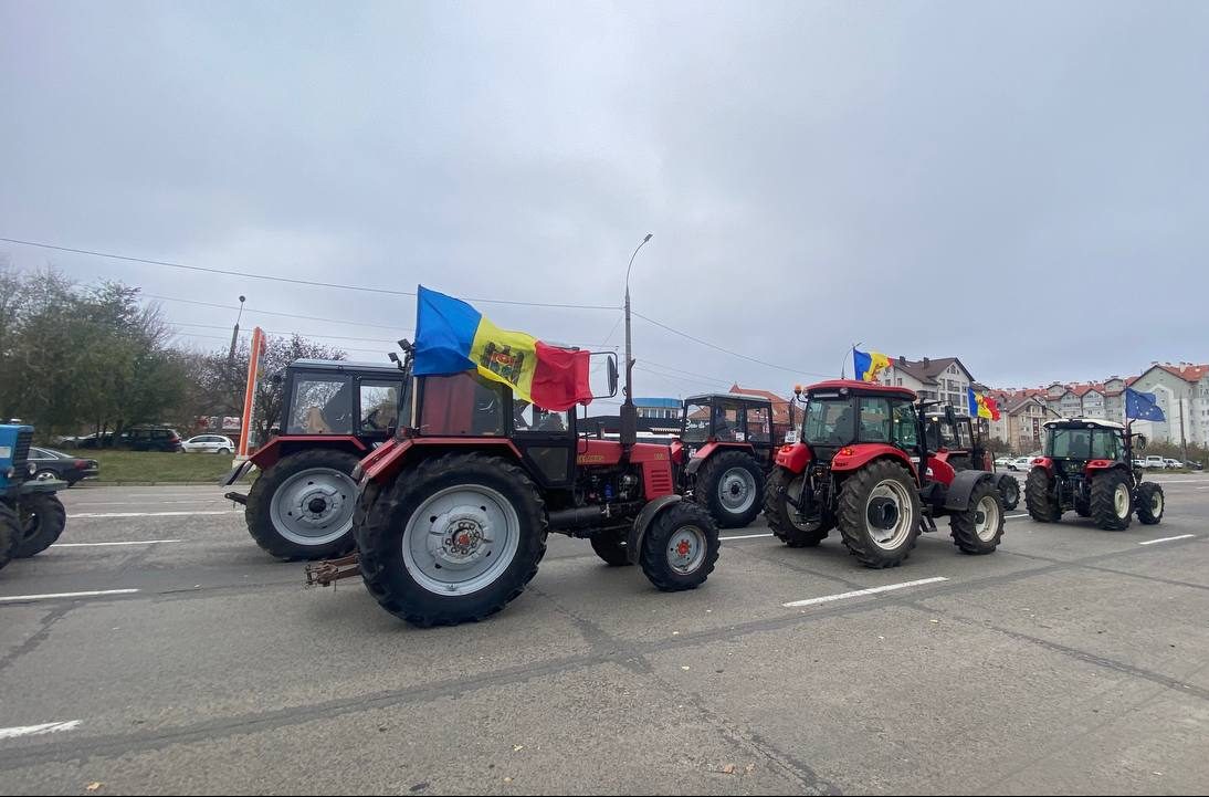 Fermierii din Fălești ies la protest pe 12 iunie: Aceștia vor scoate tehnica agricolă pe traseu