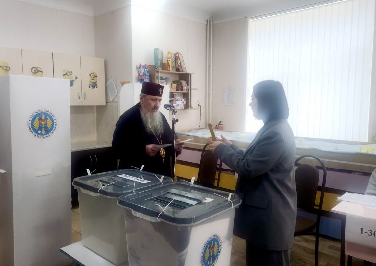Mitropolitul Basarabiei și-a exercitat dreptul al vot