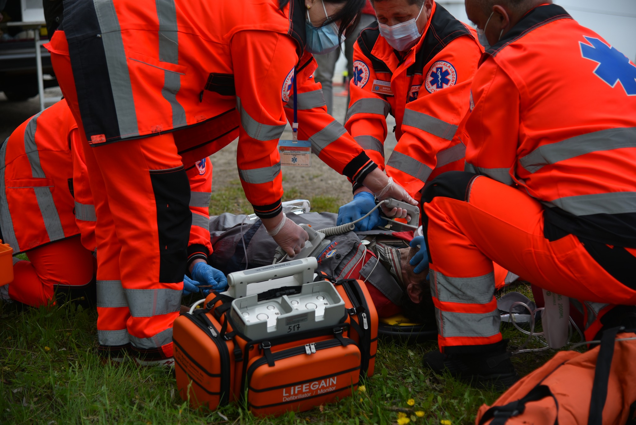 Resuscitare în stradă la Fălești. Ambulanța, solicitată pentru un bărbat care a suferit stop cardio-respirator