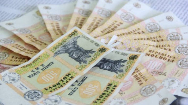 Moldovenii vor putea face operațiuni valutare de până la 100 de mii de euro fără autorizația BNM