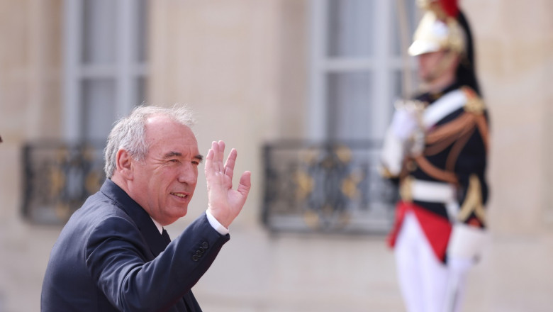 Centristul François Bayrou, numit de Macron în funcția de prim-ministru