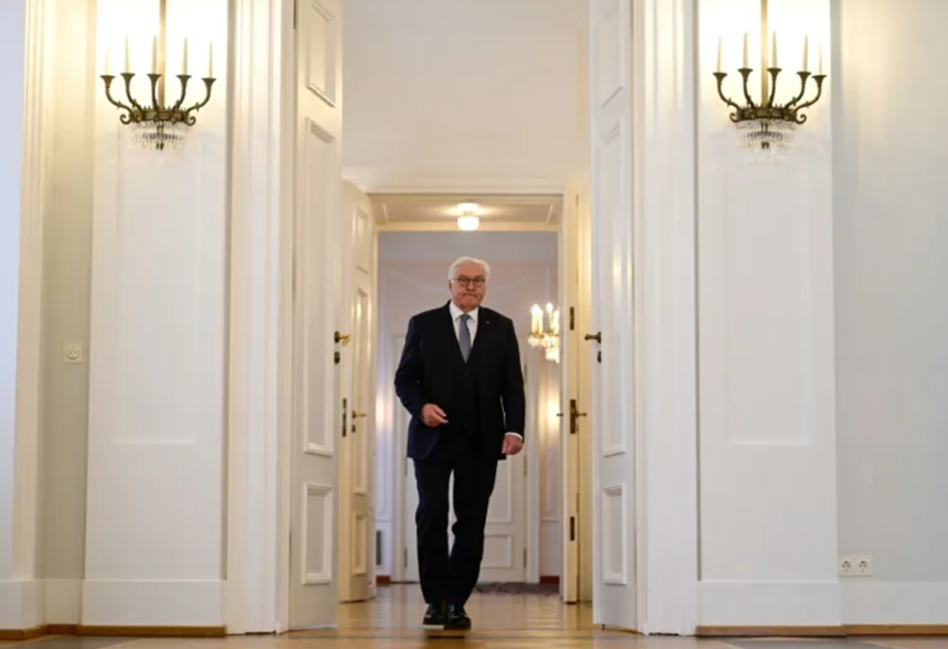 Preşedintele german Frank-Walter Steinmeier dizolvă Parlamentul şi convoacă oficial alegeri legislative anticipate