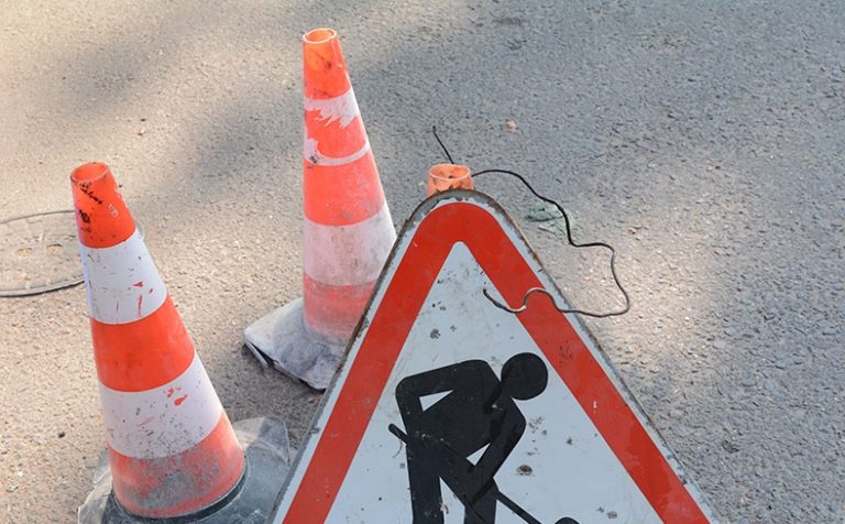 Amenzi de 95 de milioane de lei pentru 27 de companii care au trucat licitații pentru reparația drumurilor