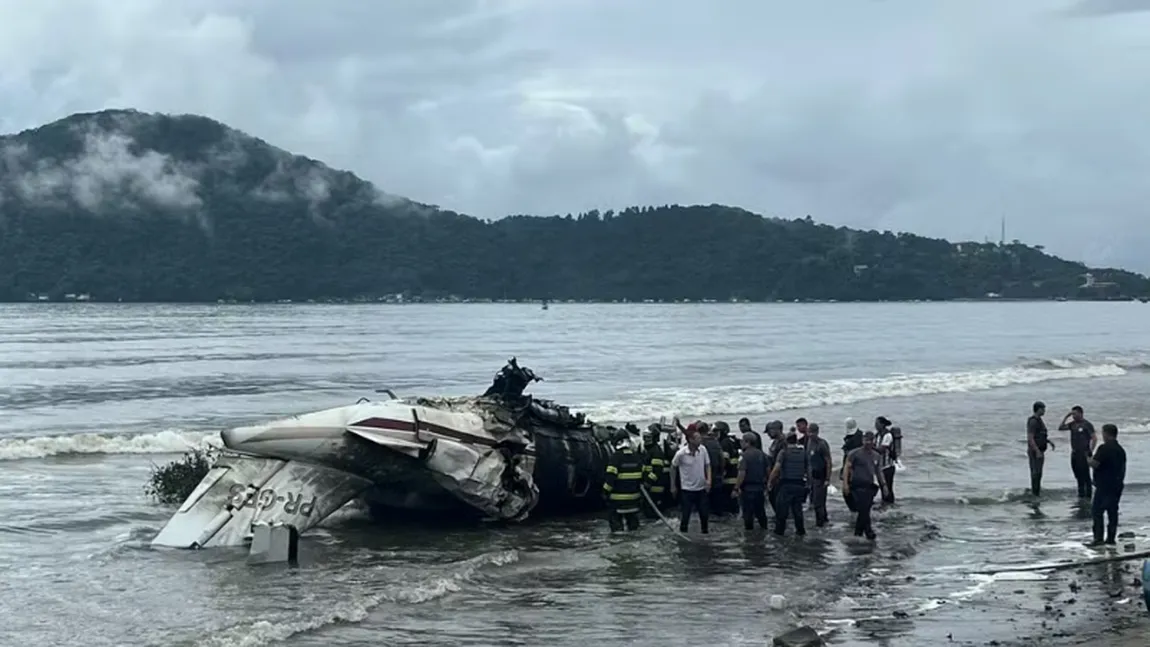 Un avion de mici dimensiuni, cu cinci oameni la bord, s-a prăbușit pe coasta Braziliei