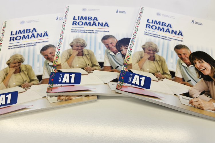 Programul Național de studiere a limbii române: Beneficiarii vor putea închiria manuale tipărite