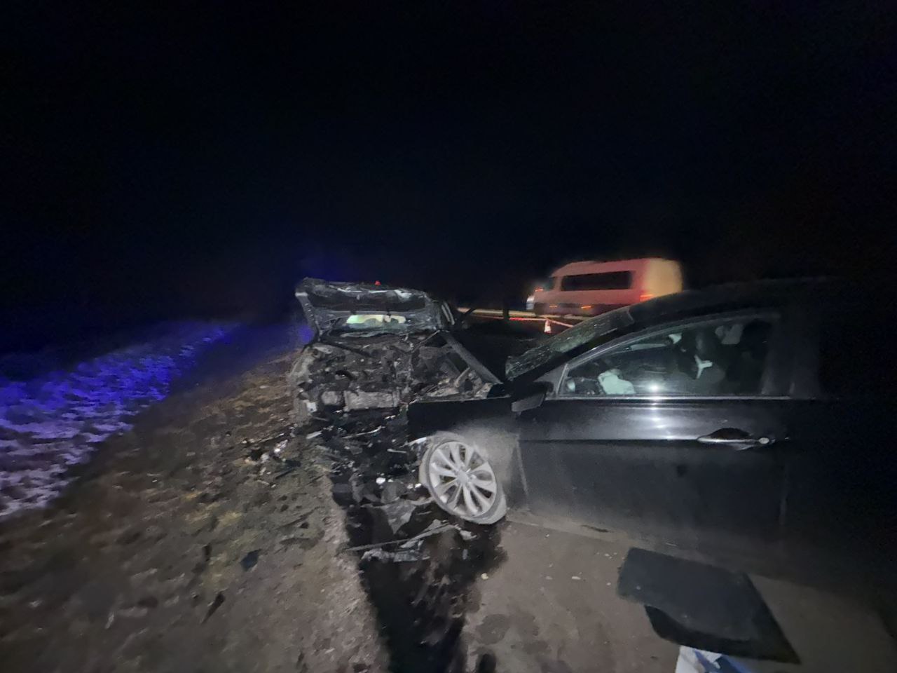 VIDEO Grav accident la Rîșcani. Cinci persoane au ajuns la spital