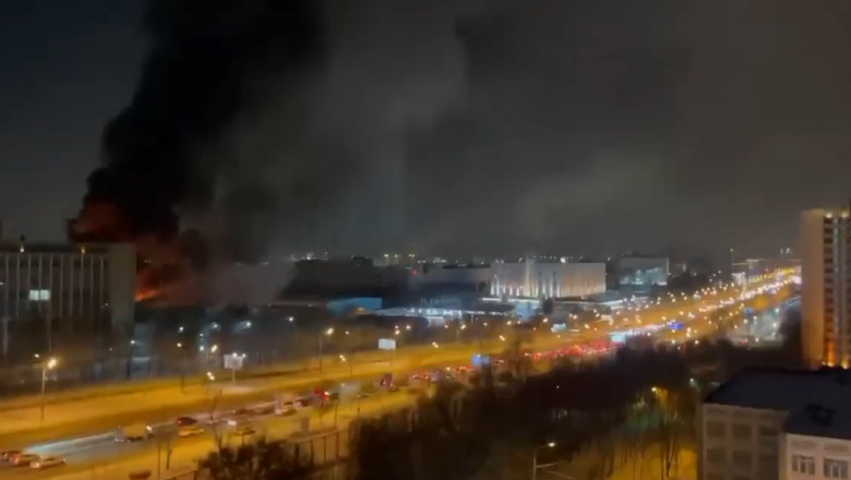 Incendiu puternic la Moscova: Institutul Lebedev, cuprins de flăcări și explozii