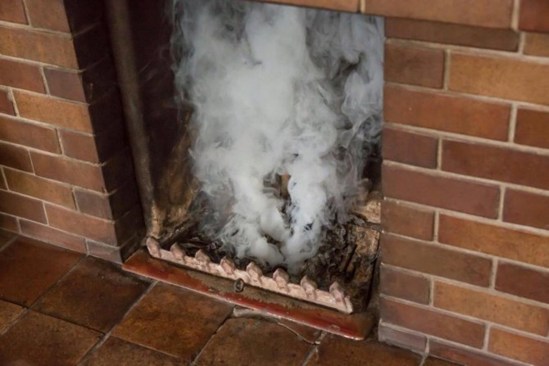 Doi bărbați, găsiți fără suflare într-o locuință din Sângerei. Ar fi murit intoxicați cu monoxid de carbon
