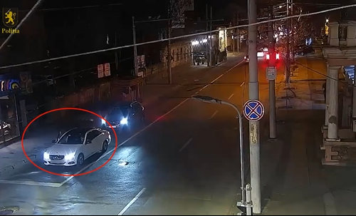 VIDEO Riscă să rămână fără permis. Un șofer, surprins conducând cu multiple încălcări prin Capitală