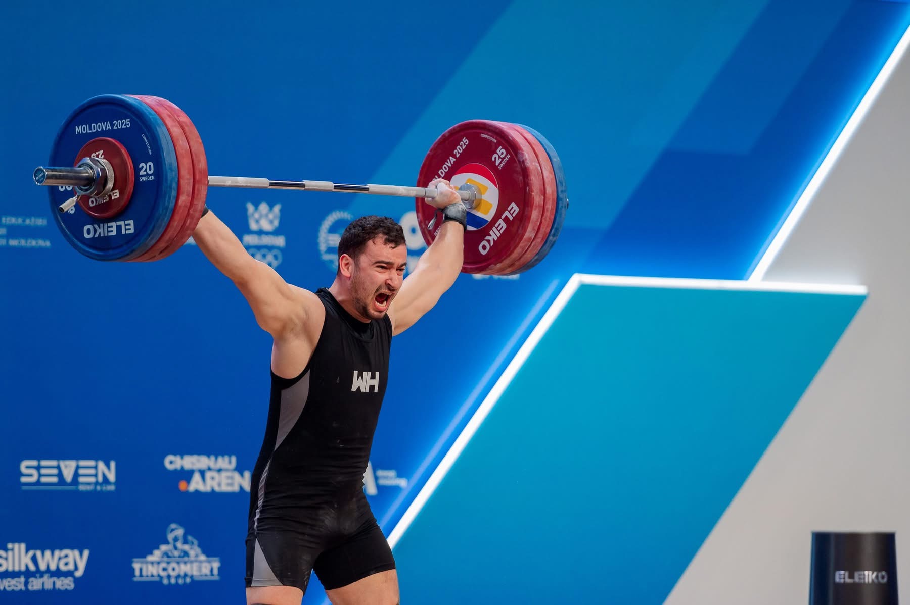 Sportivul Marin Robu a cucerit trei medalii în cadrul Campionatului European de Haltere pentru seniori