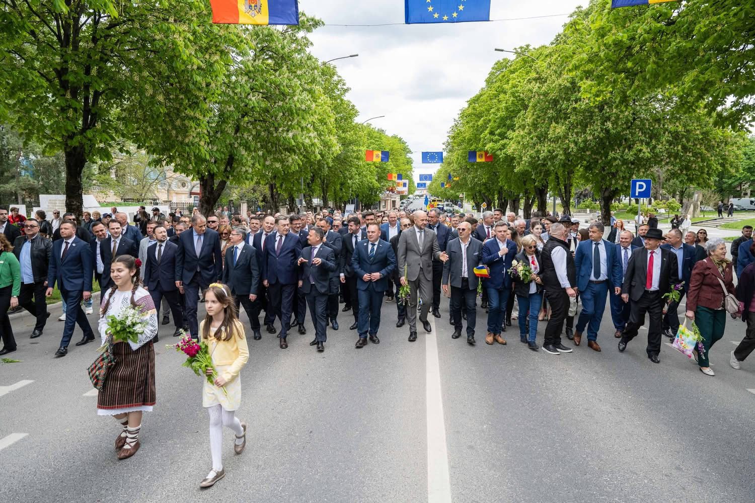 Festivalul „Podul de Flori” – o punte culturală peste Prut