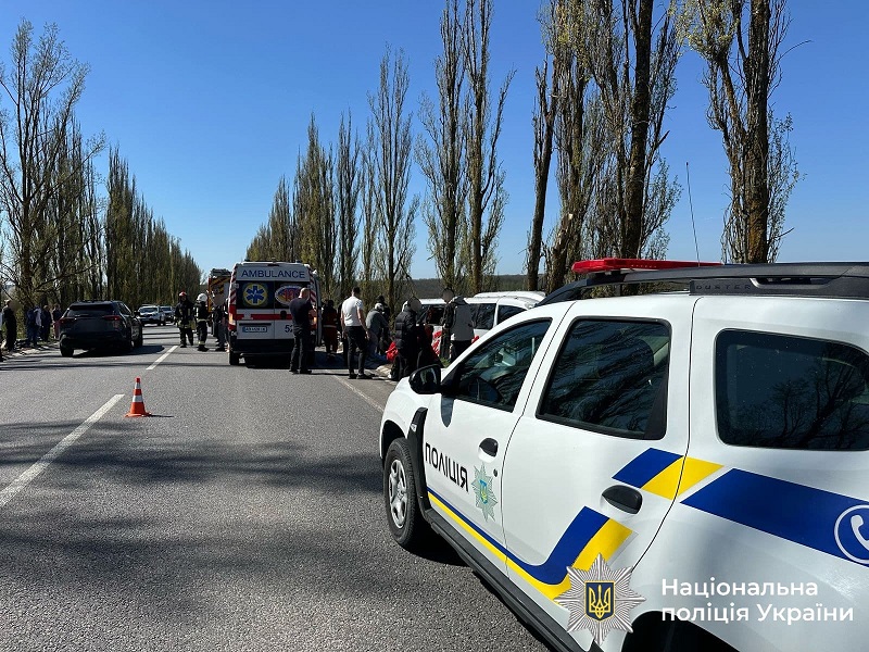 Autocar de pe ruta Chișinău-Kiev, implicat într-un accident pe teritoriul Ucrainei. Sunt victime
