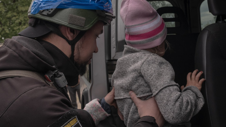 Autoritățile din Dnipropetrovsk anunță evacuarea forțată a familiilor cu copii din patru localități