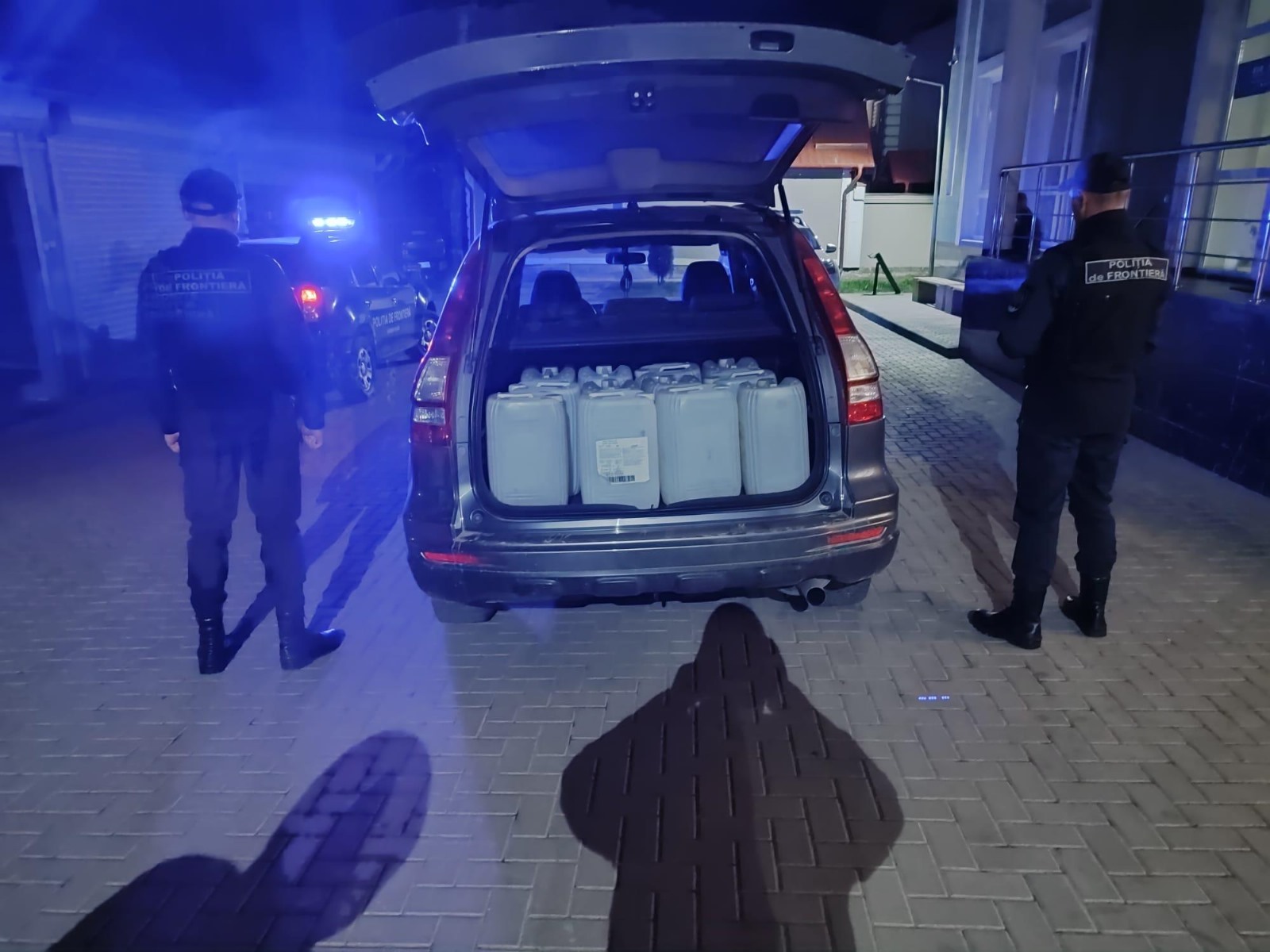 Alcool etilic în cantități comerciale, depistat de polițiștii de frontieră la Soroca