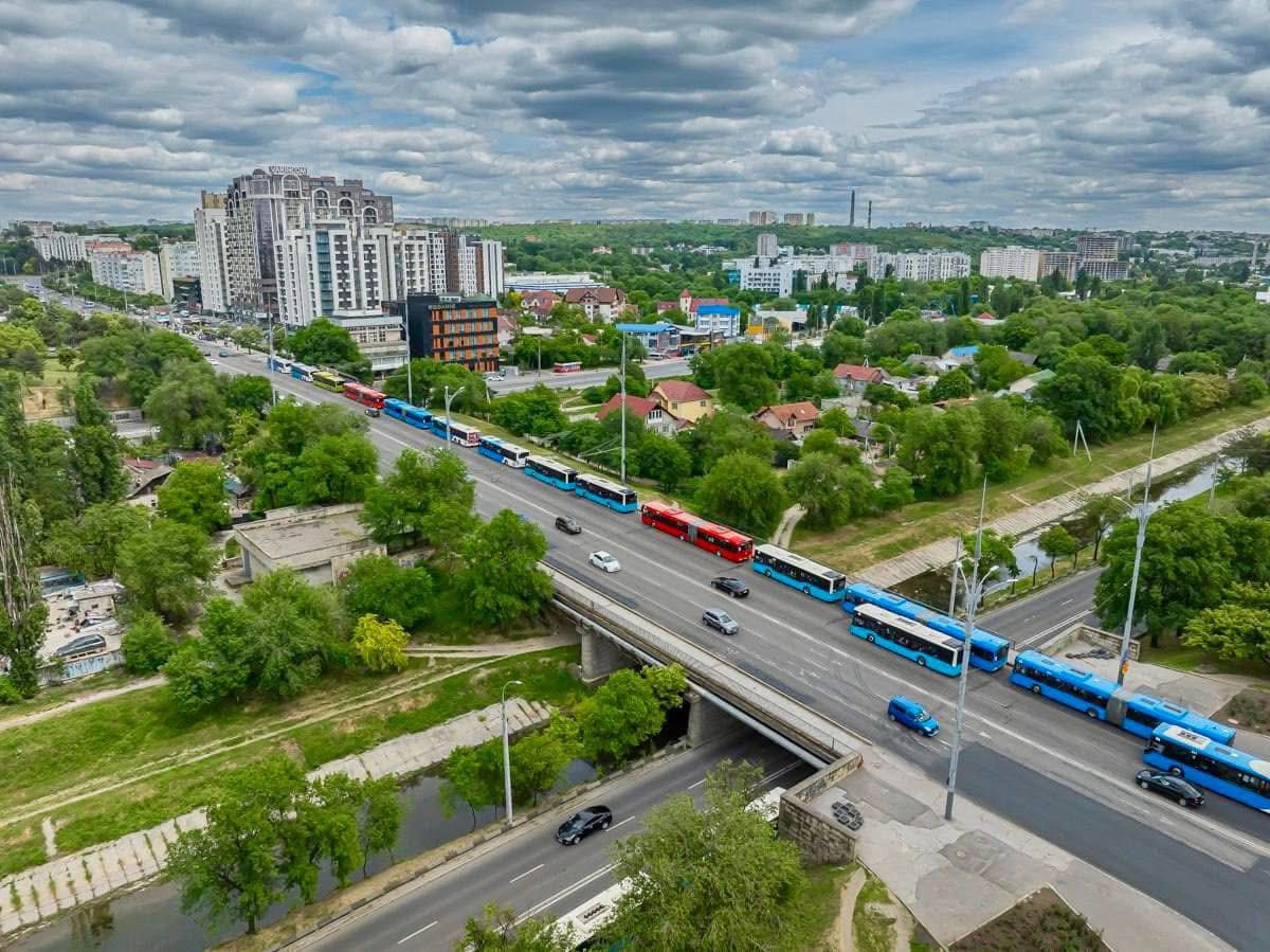 De Paștele Blajinilor, autoritățile asigură cetățenii cu transport gratuit spre cel mai mare cimitir din Capitală