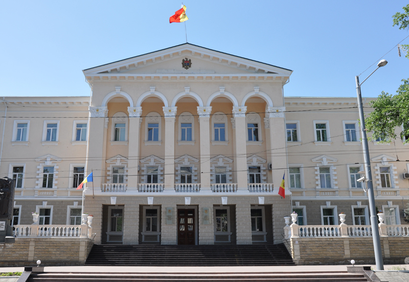 Tot mai mulți polițiști părăsesc sistemul din cauza salariilor mici și lipsei de perspectivă
