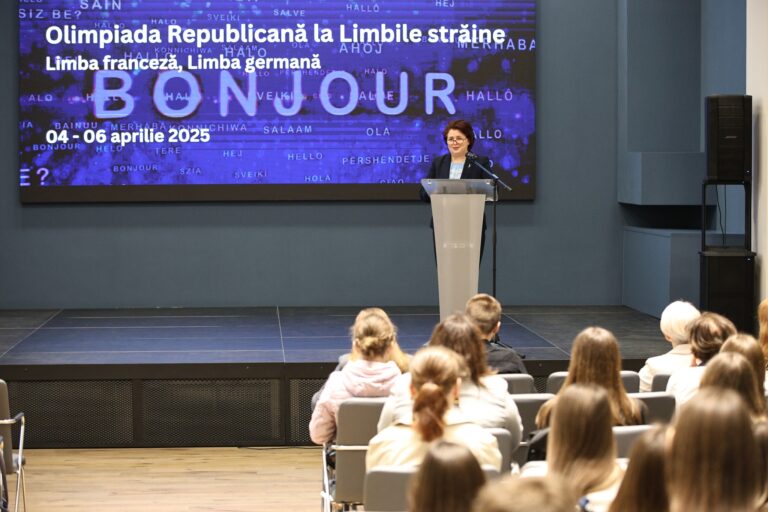 Olimpiada Republicană la Limbile străine: Competiția a reunit peste 200 de elevi din întreaga țară