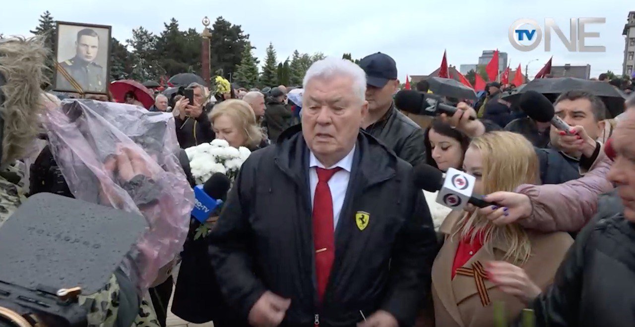 Voronin, întrebat de jurnaliști dacă marchează Ziua Europei sau a Victoriei: ”Du-te tu cu întrebările tale”