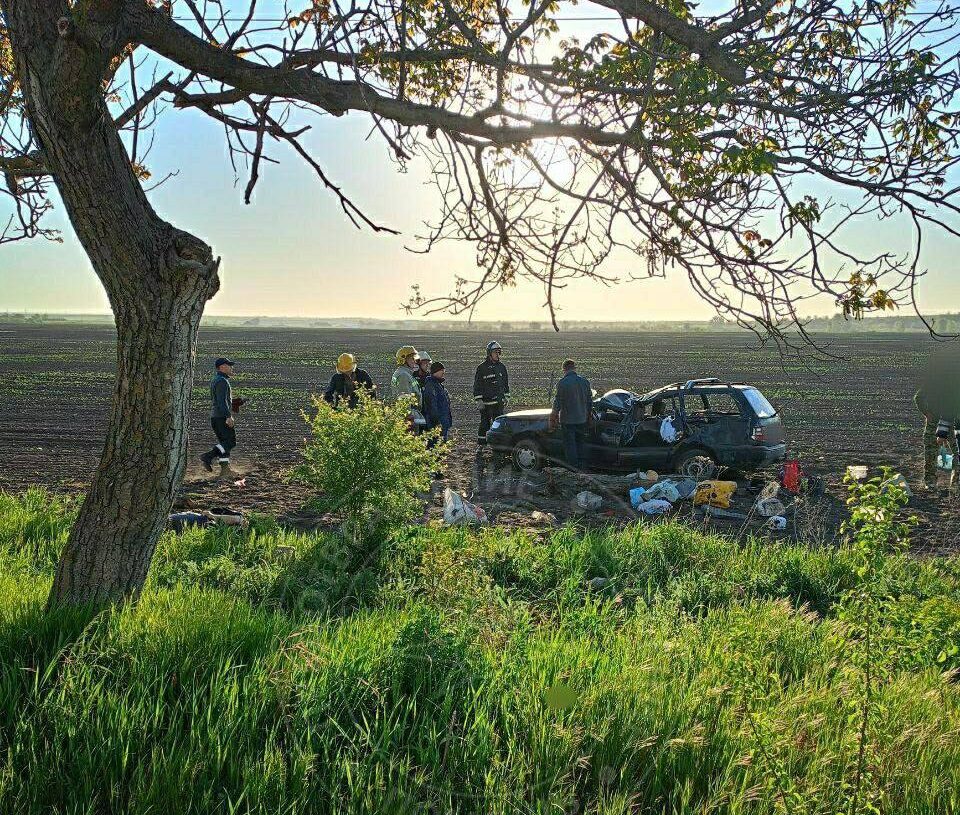 FOTO Grav accident în stânga Nistrului: Două persoane au decedat, altele două au ajuns la spital