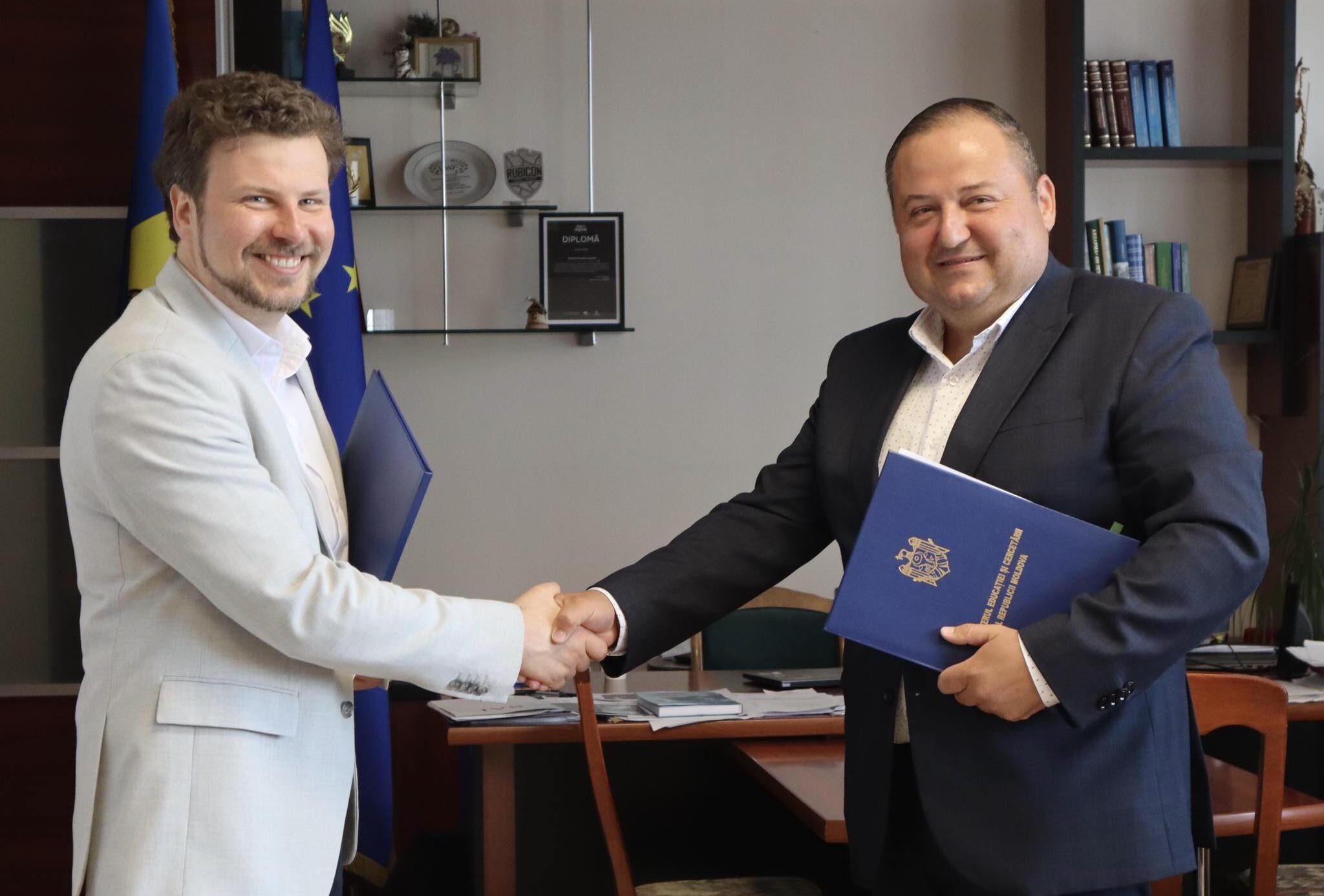 DRRM sprijină educația din Republica Moldova printr-un nou acord de parteneriat