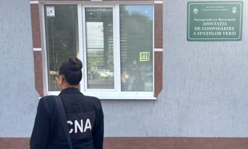 Fostul șef al Spații Verzi, în vizorul CNA. Este bănuit într-un dosar de abuz în serviciu
