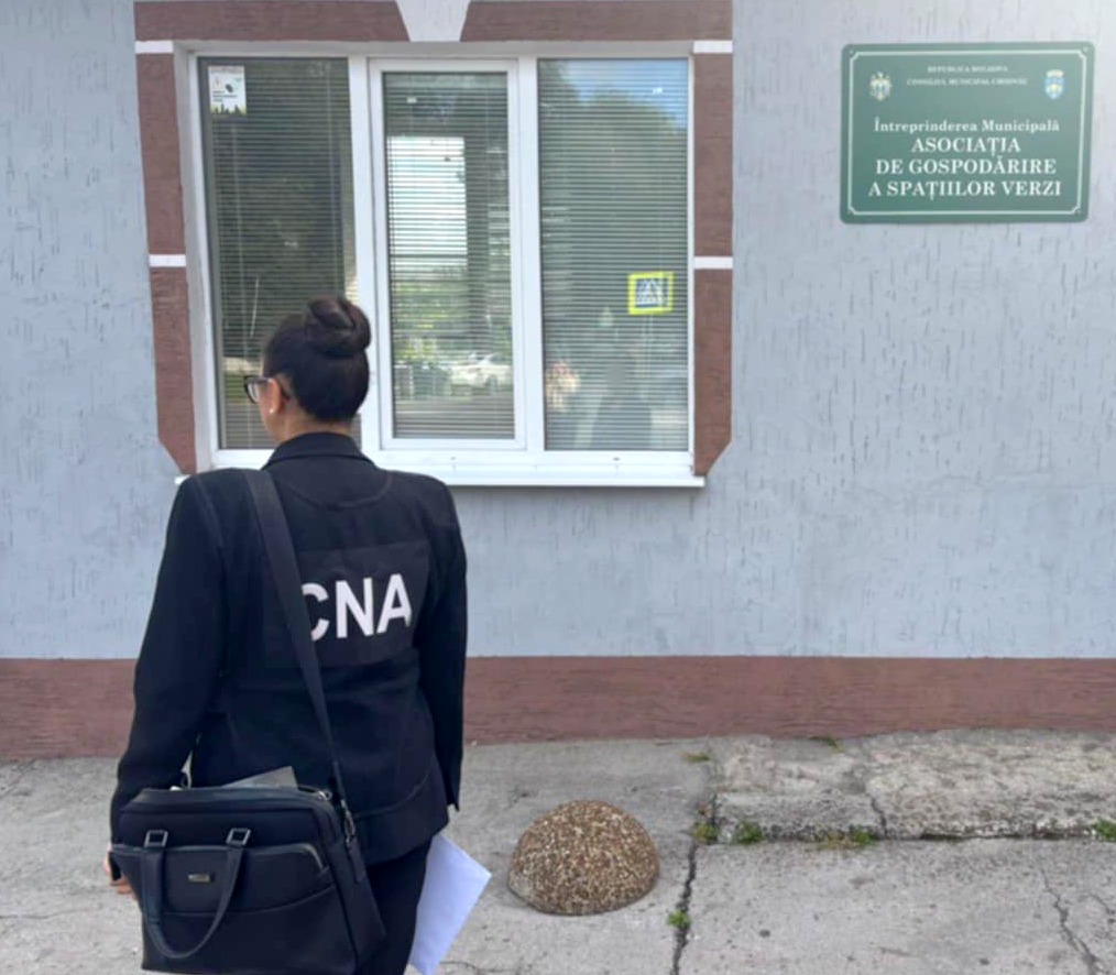 Fostul șef al Spații Verzi, în vizorul CNA. Este bănuit într-un dosar de abuz în serviciu