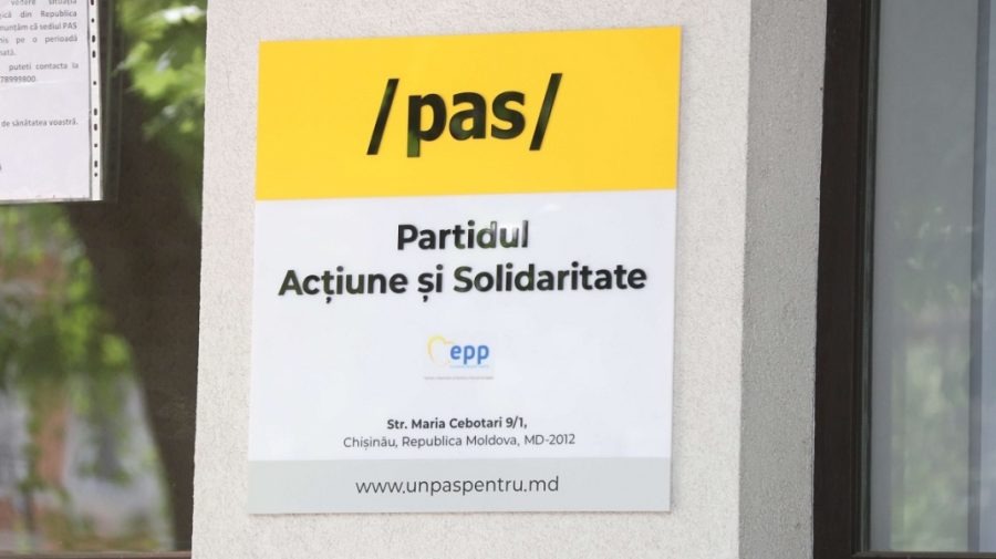 PAS organizează o conferință politică anuală cu acces pe bază de invitație și bilete contra cost