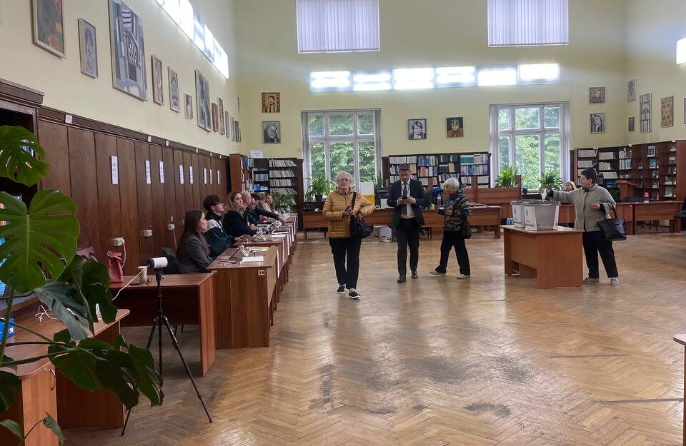Românii din Republica Moldova, pe primul loc în diaspora la votul pentru turul doi al alegerilor prezidențiale