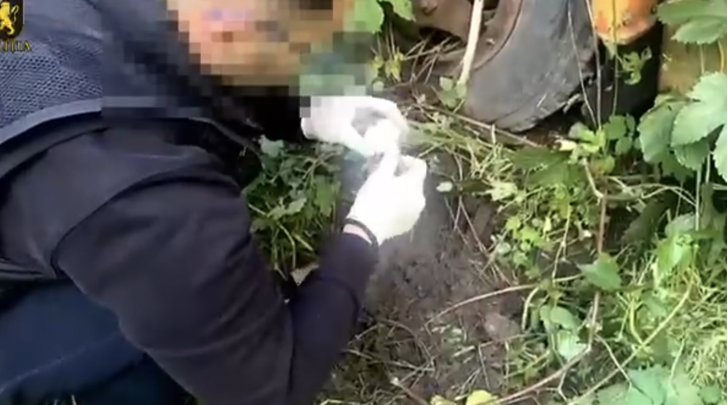Grupare de traficanți de droguri, destructurată la Chișinău. Poliția a reținut un bărbat