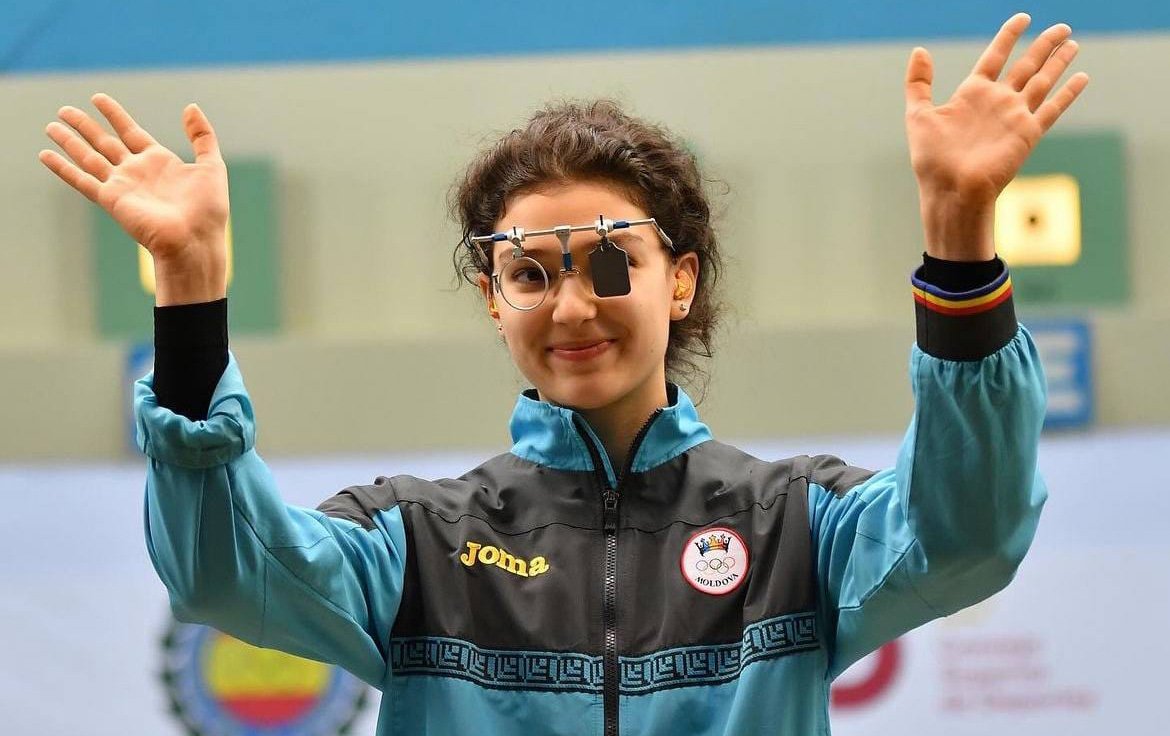 Anna Dulce a cucerit argintul la 10 metri pistol cu aer comprimat