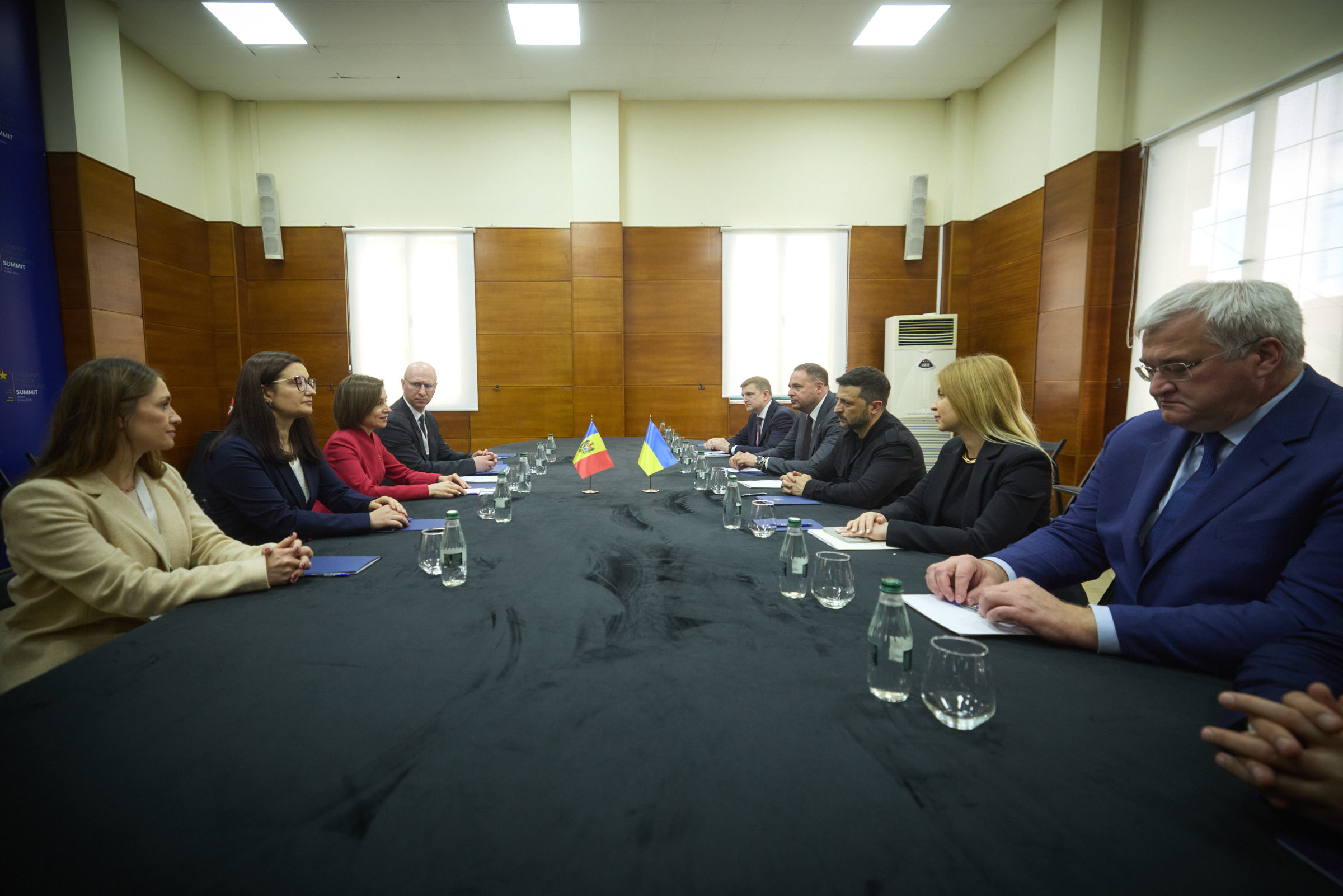 Maia Sandu și Volodimir Zelenski reafirmă angajamentul pentru viitorul european al Moldovei și Ucrainei