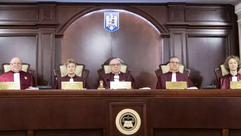 Curtea Constituțională a României: Declarațiile de avere și interese nu mai includ bunurile și veniturile soților