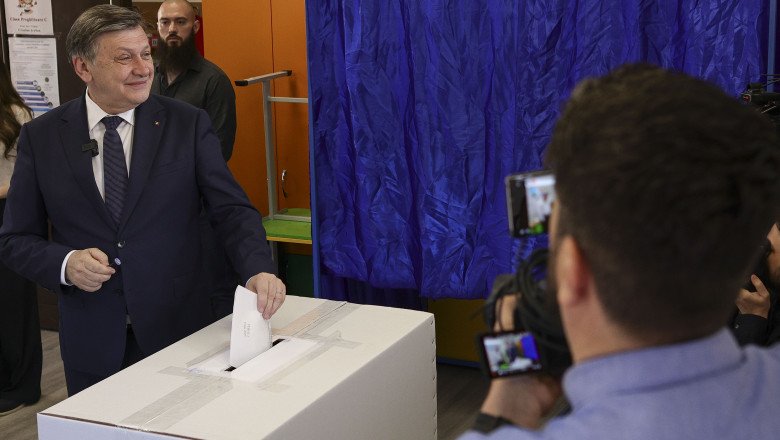 Crin Antonescu a votat pentru „o Românie unită, puternică și demnă”