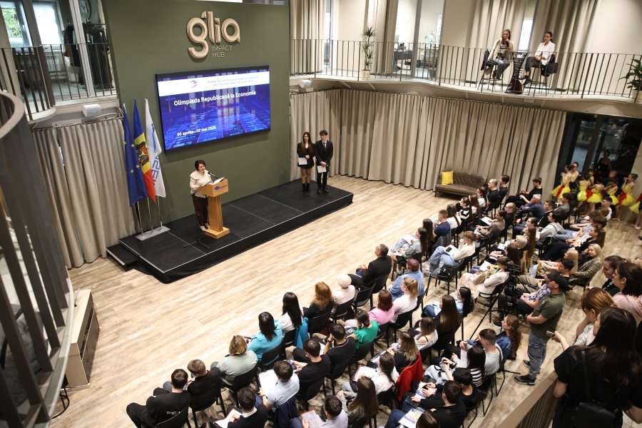 Olimpiada Republicană la Economie a reunit elevii pasionați de finanțe