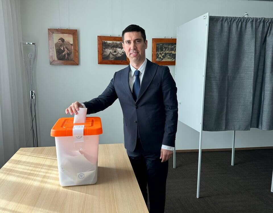 Mihai Popșoi a votat la Tallinn: „Alegerile prezidențiale din România sunt mai importante ca niciodată”