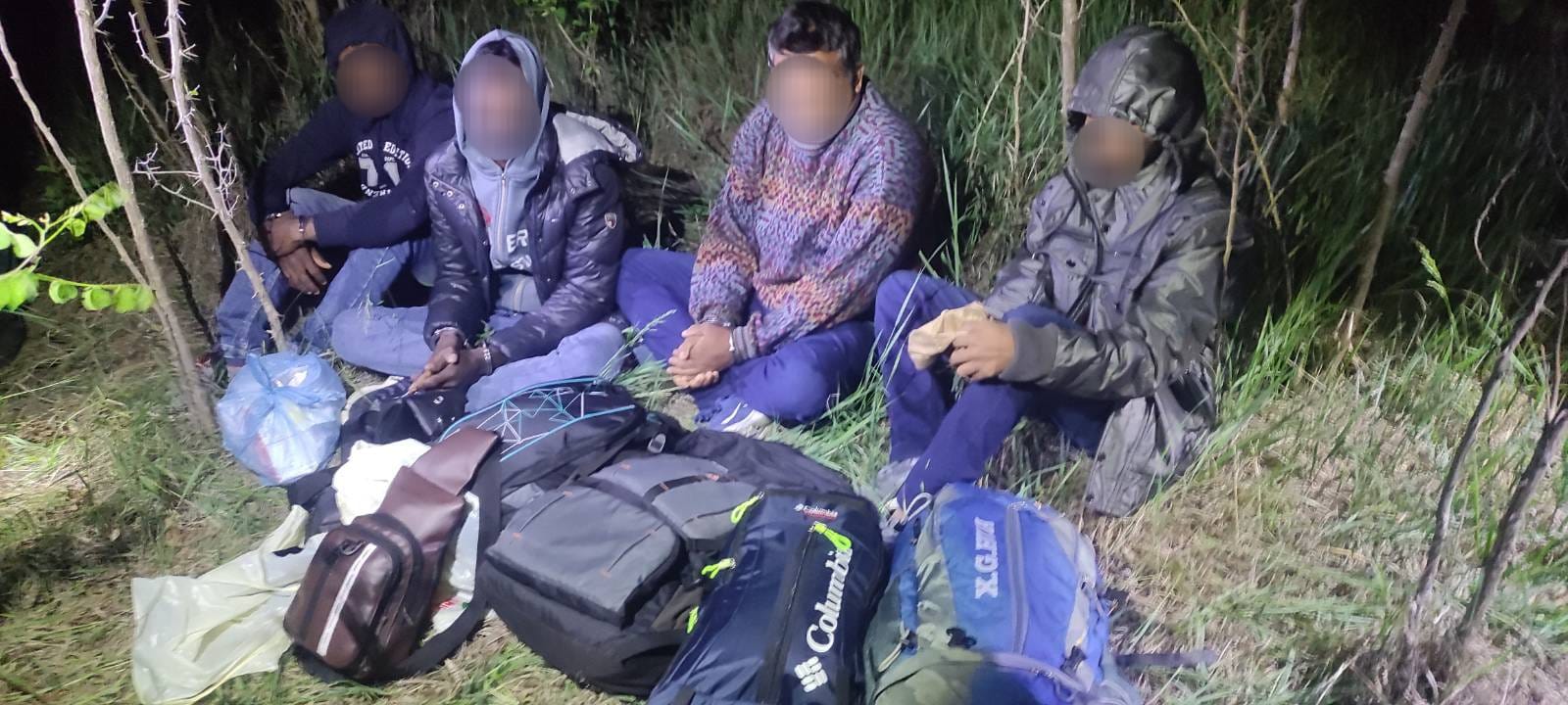 VIDEO Cetățeni din Sri Lanka, depistați de dronă la Leușeni în timp ce încercau să treacă ilegal granița în România